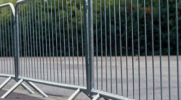 crowd control barrier portable fence