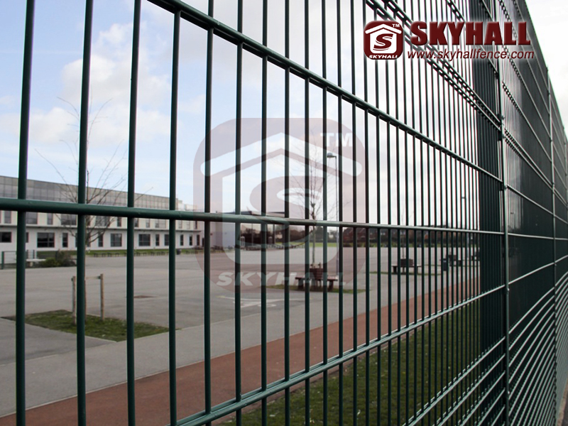 Welded double wire mesh fencing panels